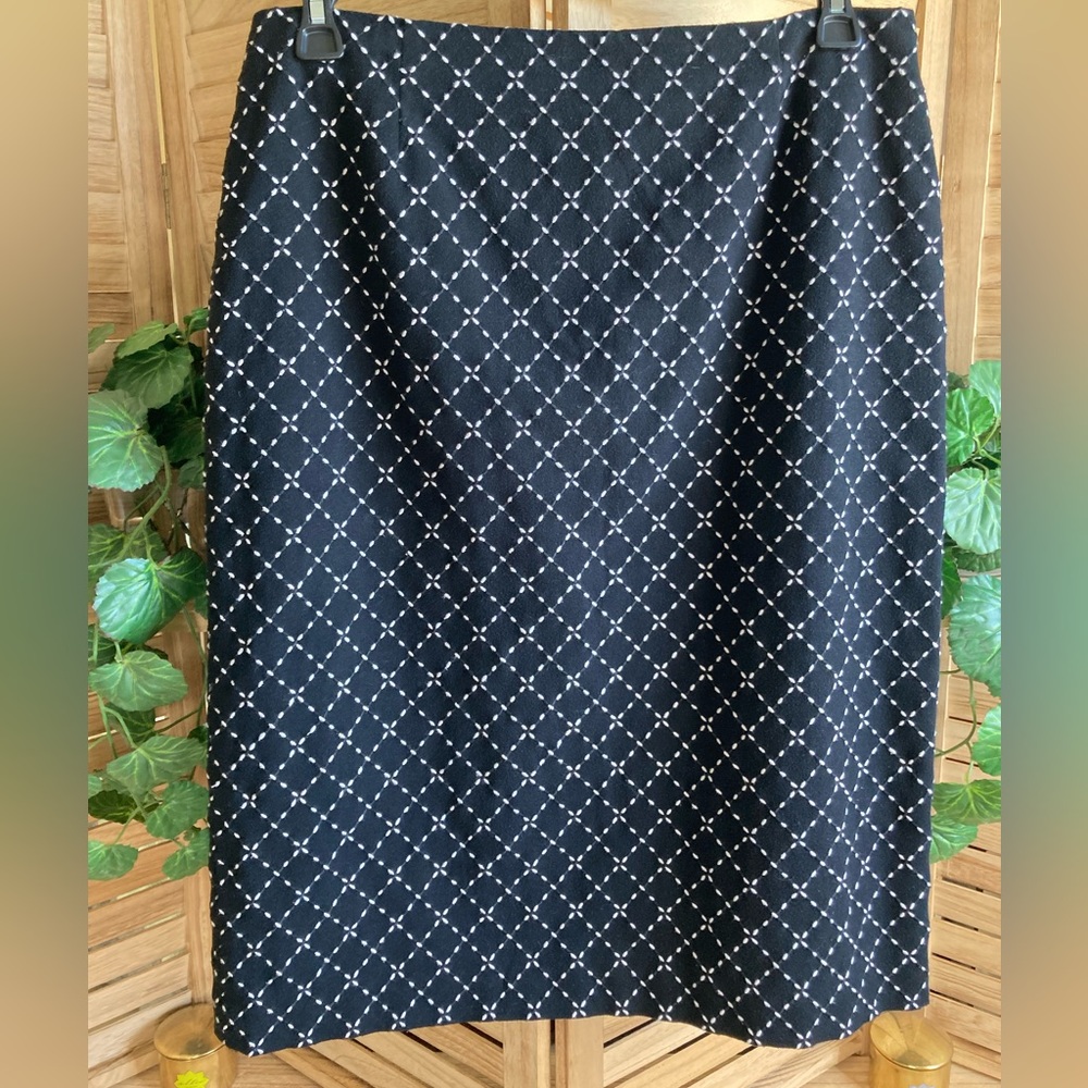 Talbots White and Black Pencil Skirt Knee-Length Workwear